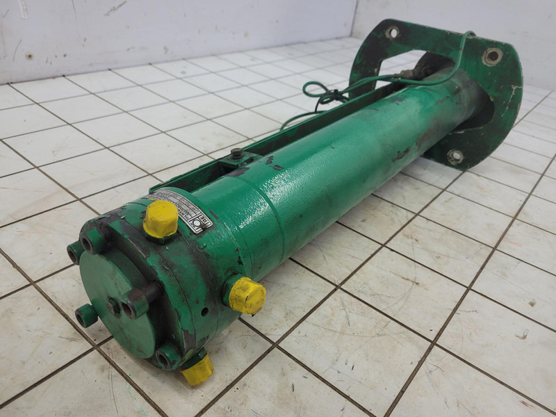 Faun ATF 65-G4 counterweight cylinder - Hydraulische cilinder voor Kraan: afbeelding 2 Faun ATF 65-G4 counterweight cylinder - Hydraulische cilinder voor Kraan: afbeelding 2
