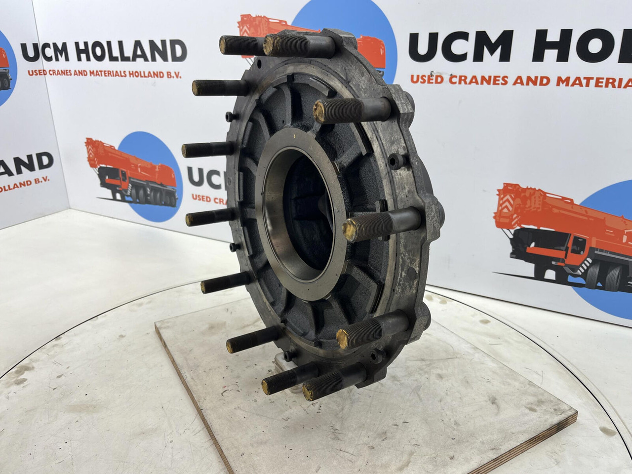 Grove GMK 3050 Megatrak wheel hub - Naaf voor Kraan: afbeelding 1 Grove GMK 3050 Megatrak wheel hub - Naaf voor Kraan: afbeelding 1
