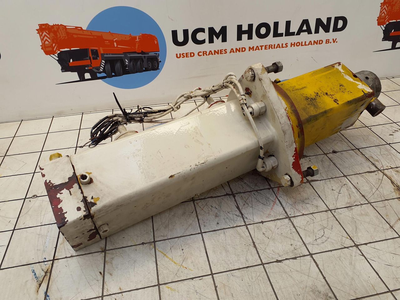Grove GMK 3050 counterweight cylinder - Hydraulische cilinder voor Mobiele kraan: afbeelding 2 Grove GMK 3050 counterweight cylinder - Hydraulische cilinder voor Mobiele kraan: afbeelding 2
