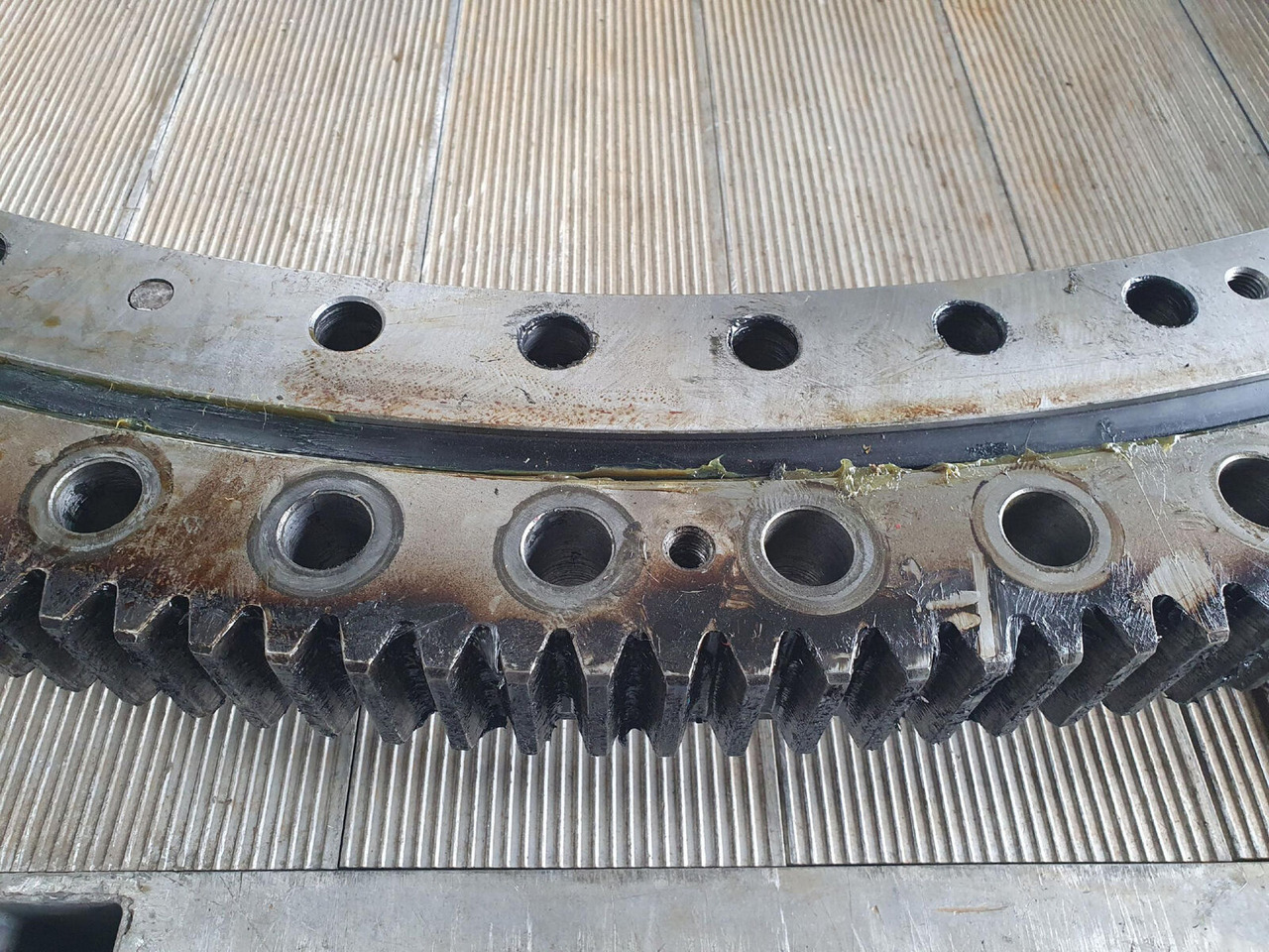 Grove GMK 4100L slewing gear - Draaikrans voor Mobiele kraan: afbeelding 2 Grove GMK 4100L slewing gear - Draaikrans voor Mobiele kraan: afbeelding 2