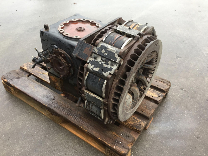 Grove Kessler Grove GMK 5100 diff box axle 5 - Versnellingsbak voor Kraan: afbeelding 1 Grove Kessler Grove GMK 5100 diff box axle 5 - Versnellingsbak voor Kraan: afbeelding 1