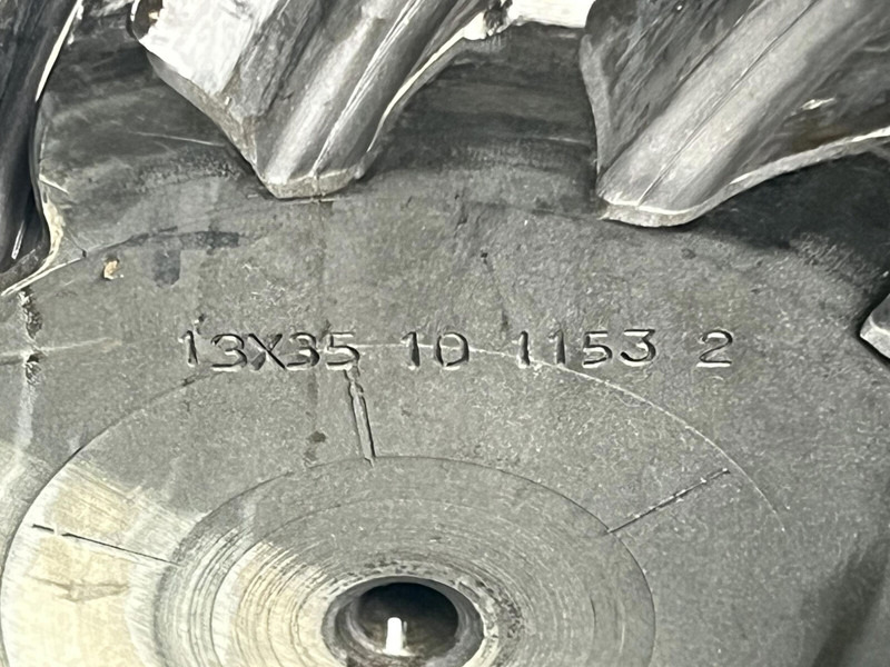 Krupp 70 GMT mid differential 13x35 axle 2 - Differentieel voor Kraan: afbeelding 5 Krupp 70 GMT mid differential 13x35 axle 2 - Differentieel voor Kraan: afbeelding 5