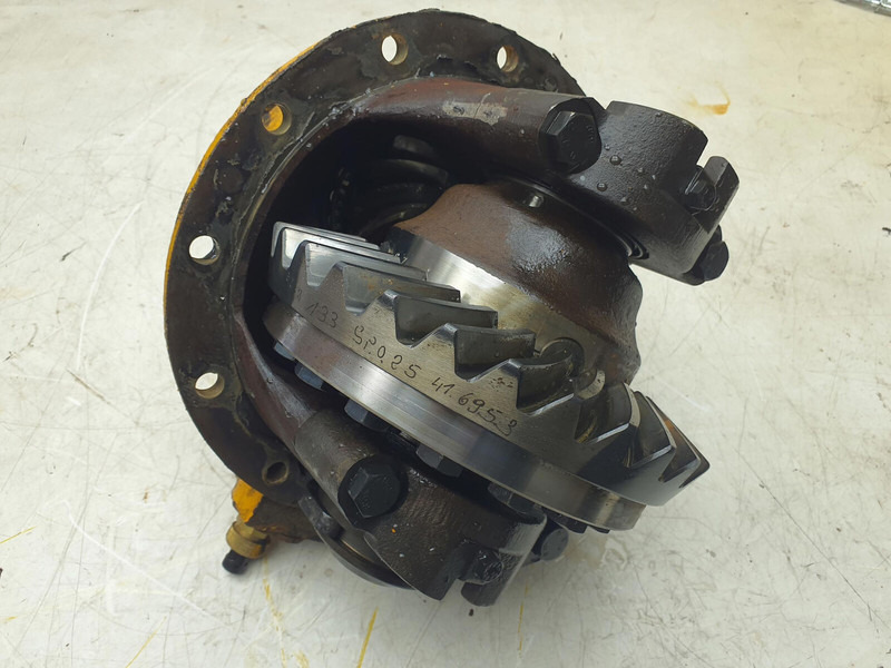 Krupp KMK 2025 end differential axle 1 11x29 - Differentieel voor Kraan: afbeelding 3 Krupp KMK 2025 end differential axle 1 11x29 - Differentieel voor Kraan: afbeelding 3