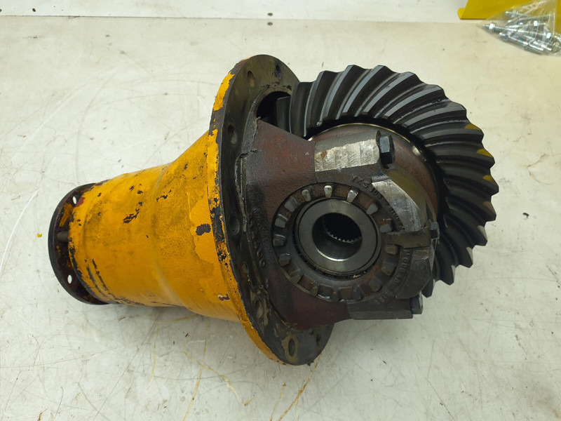 Krupp KMK 2025 end differential axle 2 11x29 - Differentieel voor Kraan: afbeelding 3 Krupp KMK 2025 end differential axle 2 11x29 - Differentieel voor Kraan: afbeelding 3