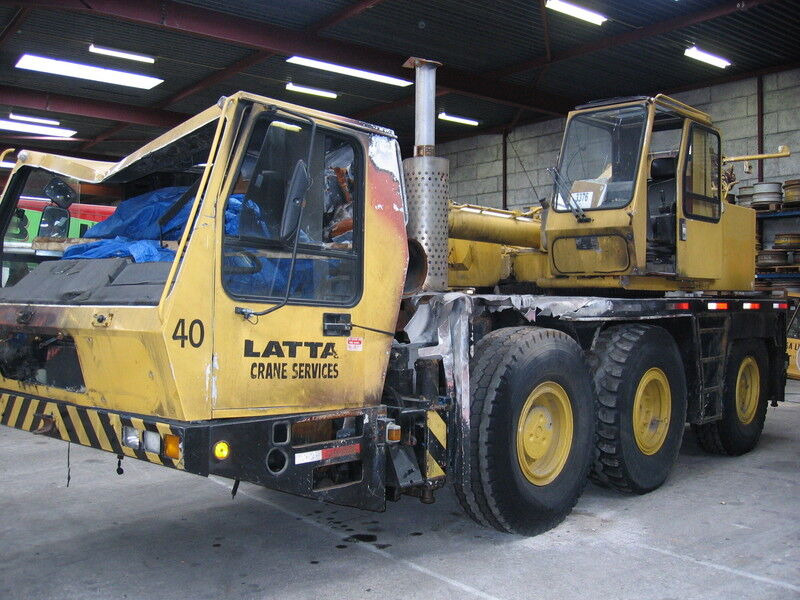 Krupp KMK 3045 for parts - Mobiele kraan: afbeelding 1 Krupp KMK 3045 for parts - Mobiele kraan: afbeelding 1