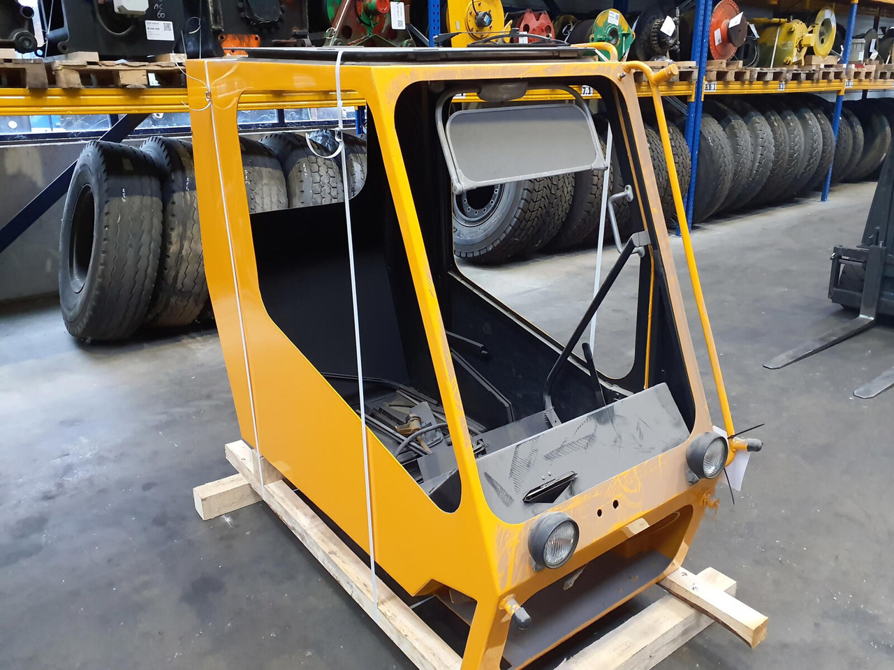 Krupp KMK 5100 upper cabin - Cabine voor Mobiele kraan: afbeelding 2 Krupp KMK 5100 upper cabin - Cabine voor Mobiele kraan: afbeelding 2