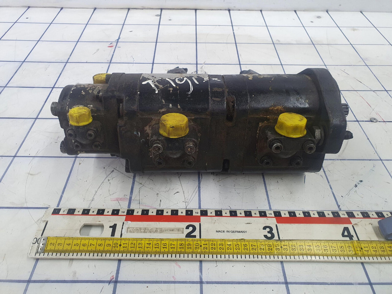 Liebherr LTM 1050-1 TRIPLE GEAR PUMP - Hydraulische pomp voor Mobiele kraan: afbeelding 1 Liebherr LTM 1050-1 TRIPLE GEAR PUMP - Hydraulische pomp voor Mobiele kraan: afbeelding 1