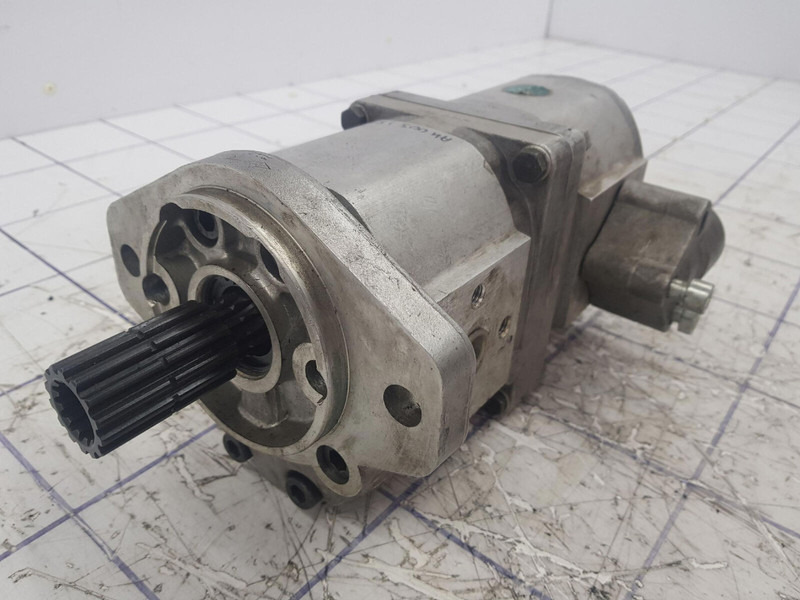 Marzocchi dual gear pump - Hydraulische pomp voor Kraan: afbeelding 2 Marzocchi dual gear pump - Hydraulische pomp voor Kraan: afbeelding 2