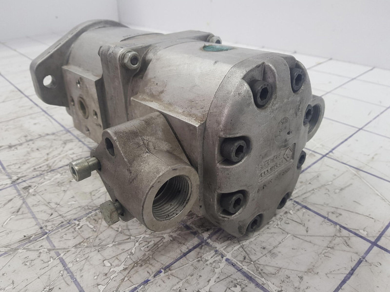 Marzocchi dual gear pump - Hydraulische pomp voor Kraan: afbeelding 3 Marzocchi dual gear pump - Hydraulische pomp voor Kraan: afbeelding 3
