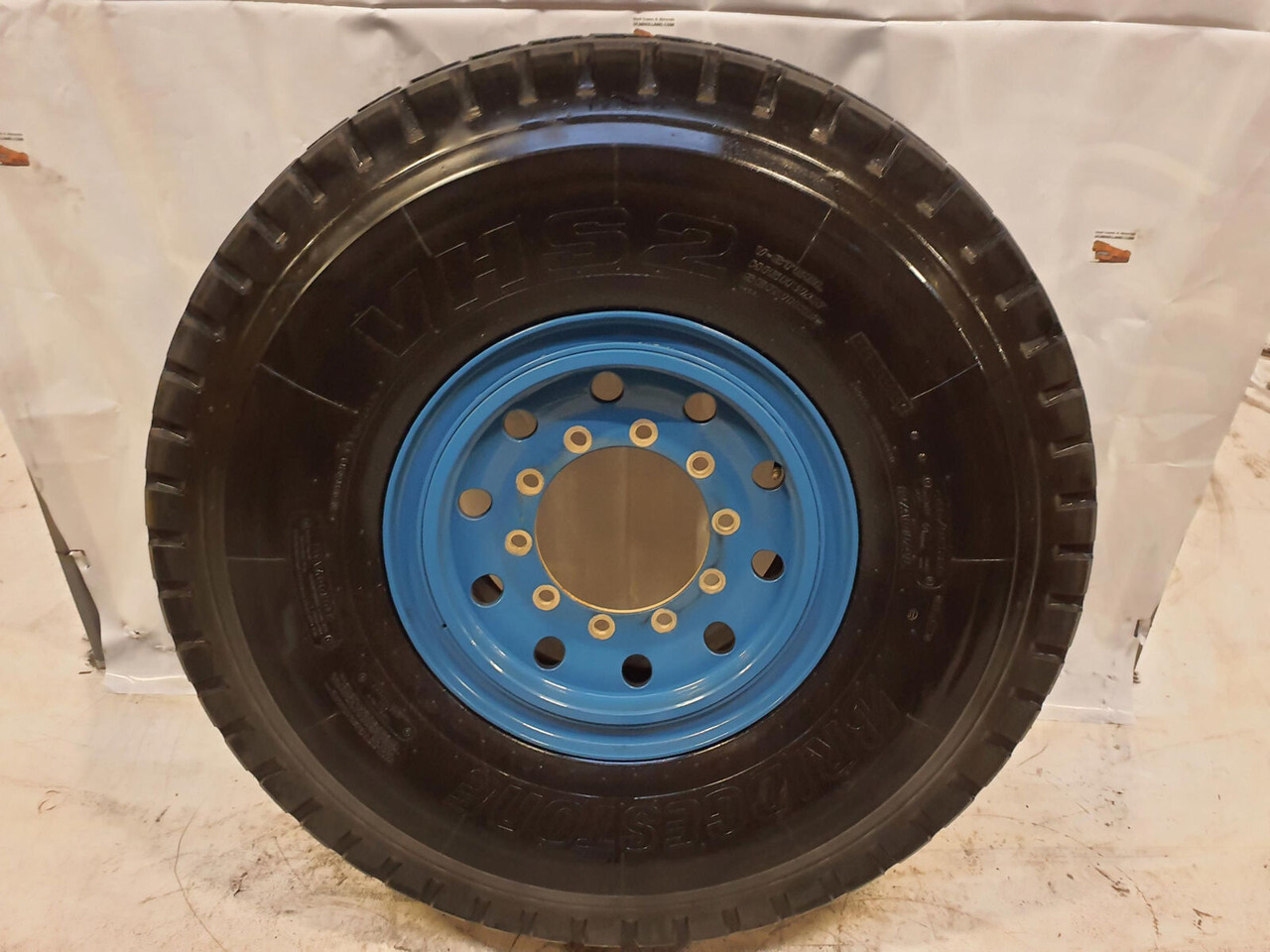 Tadano Faun Wheel 445/95R25 10 6.5 3p - Complete wiel voor Kraan: afbeelding 3 Tadano Faun Wheel 445/95R25 10 6.5 3p - Complete wiel voor Kraan: afbeelding 3