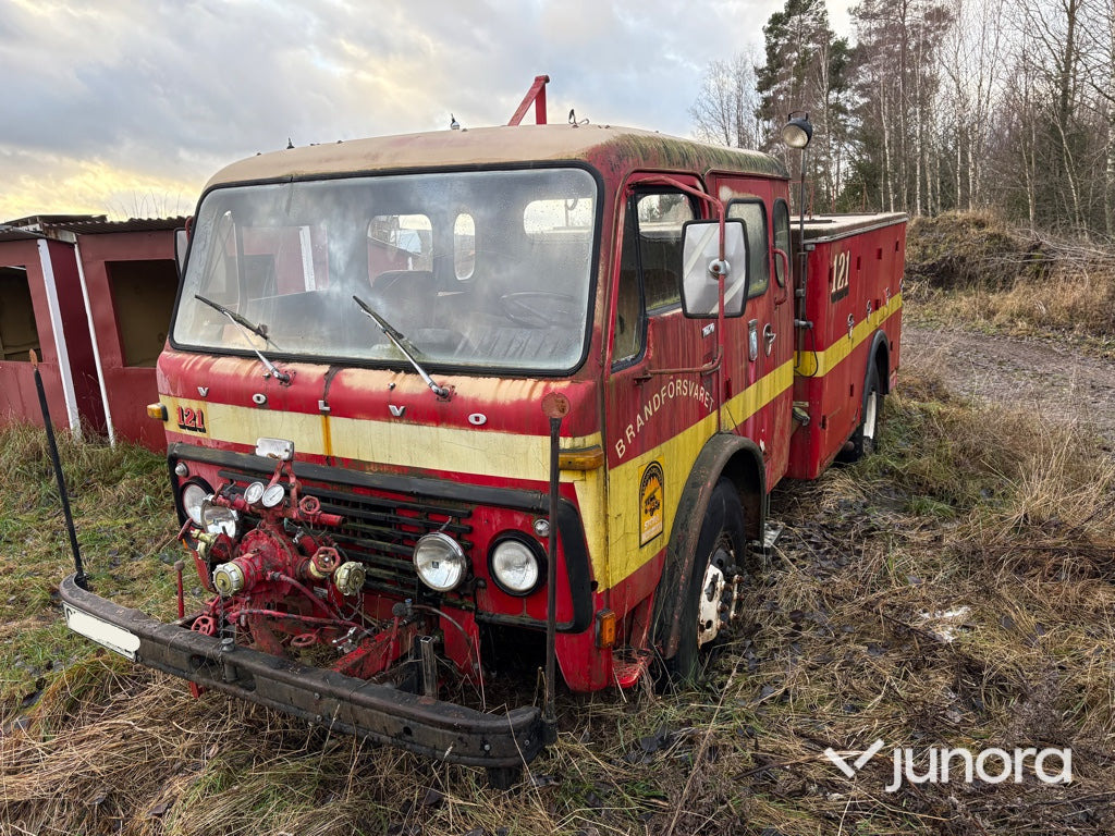 Brandbil - Volvo F86T - Brandweerwagen: afbeelding 1 Brandbil - Volvo F86T - Brandweerwagen: afbeelding 1