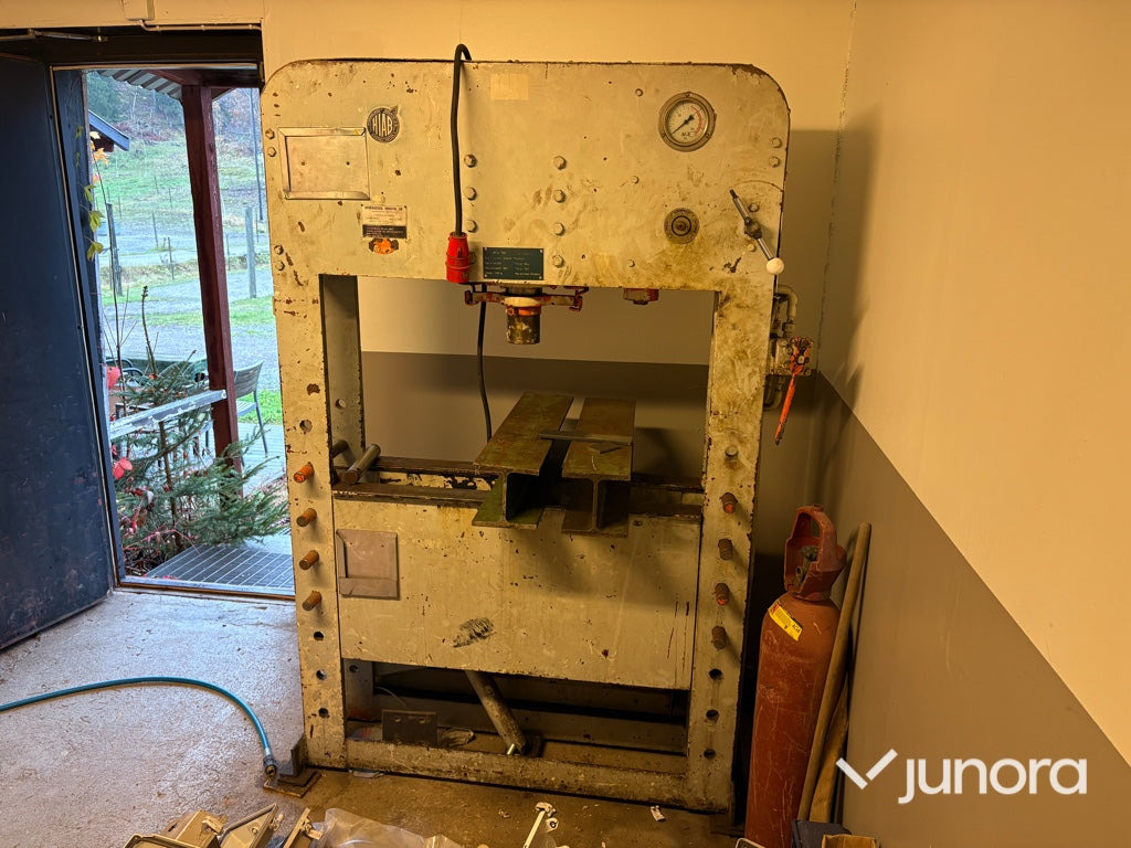 Hydraulpress - Hiab H100E, 100 ton - Kantbank: afbeelding 1 Hydraulpress - Hiab H100E, 100 ton - Kantbank: afbeelding 1