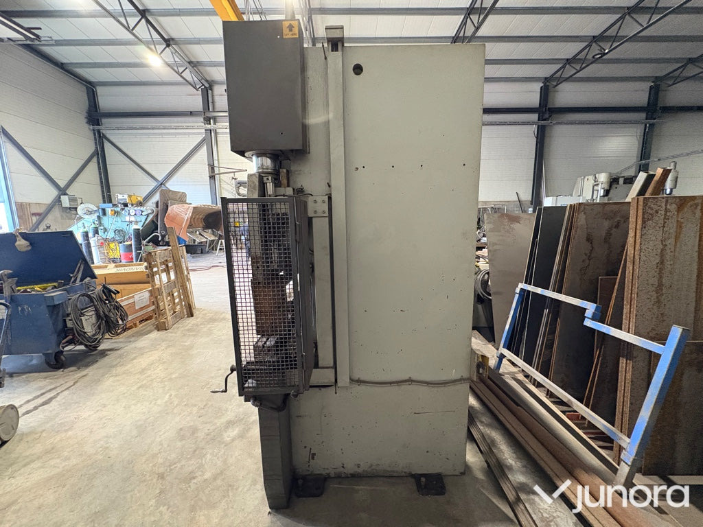 Kantpress Pullmax Ursviken - Metaalbewerkingsmachine: afbeelding 3 Kantpress Pullmax Ursviken - Metaalbewerkingsmachine: afbeelding 3