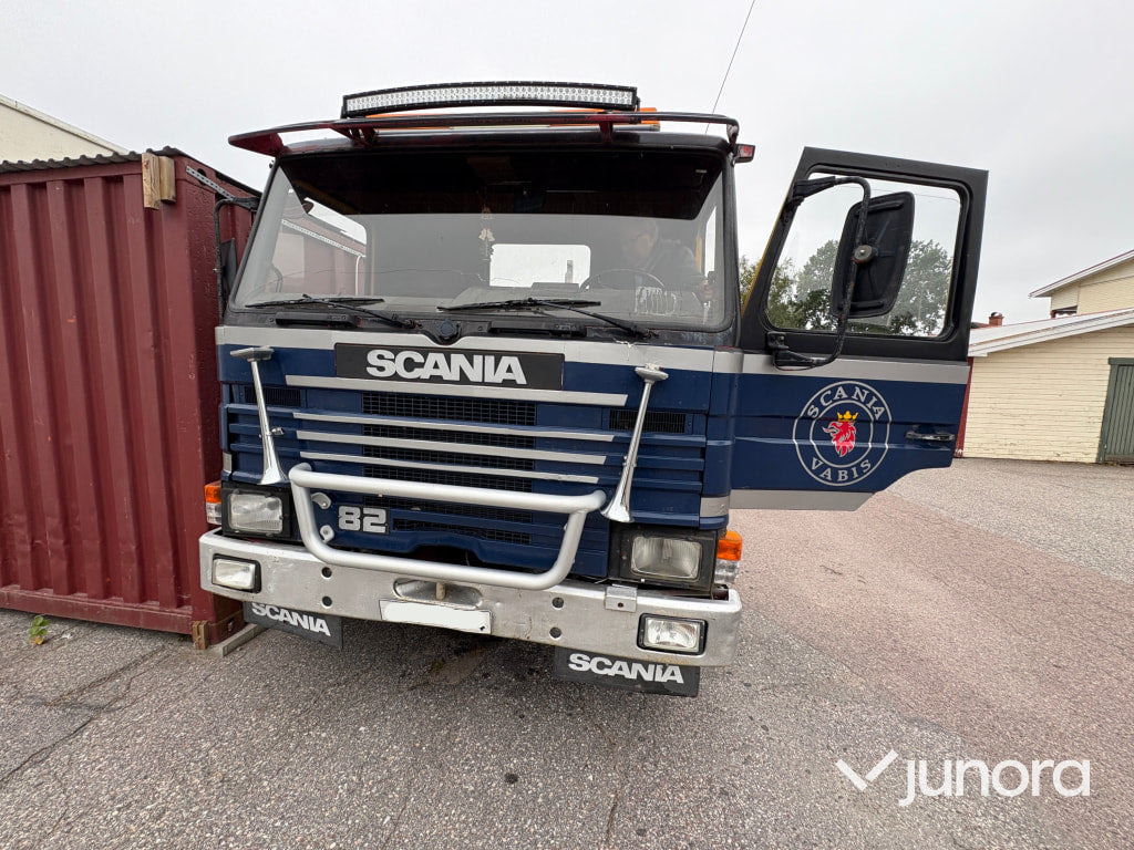 Lastbil - Scania, P82 M 4X2 50 - Haakarmsysteem vrachtwagen: afbeelding 3 Lastbil - Scania, P82 M 4X2 50 - Haakarmsysteem vrachtwagen: afbeelding 3