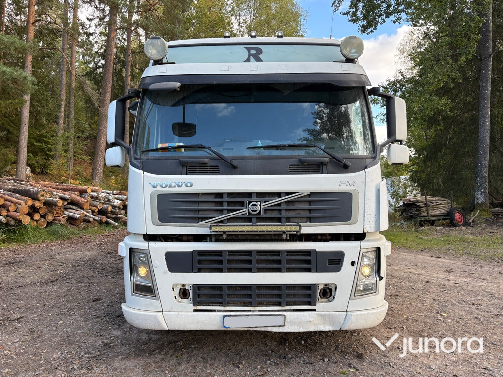 Lastbil Volvo FM-480 6*2 med lyftkran - Vrachtwagen met open laadbak, Kraanwagen: afbeelding 2 Lastbil Volvo FM-480 6*2 med lyftkran - Vrachtwagen met open laadbak, Kraanwagen: afbeelding 2