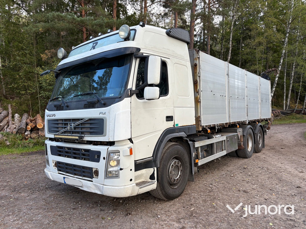Lastbil Volvo FM-480 6*2 med lyftkran - Vrachtwagen met open laadbak, Kraanwagen: afbeelding 1 Lastbil Volvo FM-480 6*2 med lyftkran - Vrachtwagen met open laadbak, Kraanwagen: afbeelding 1