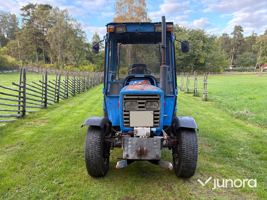 Traktor Iseki TE 4270 - Tractor: afbeelding 2 Traktor Iseki TE 4270 - Tractor: afbeelding 2