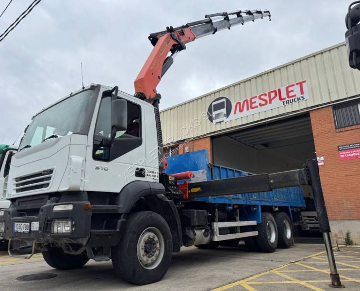 Iveco Trakker 310 - Vrachtwagen met open laadbak: afbeelding 1 Iveco Trakker 310 - Vrachtwagen met open laadbak: afbeelding 1