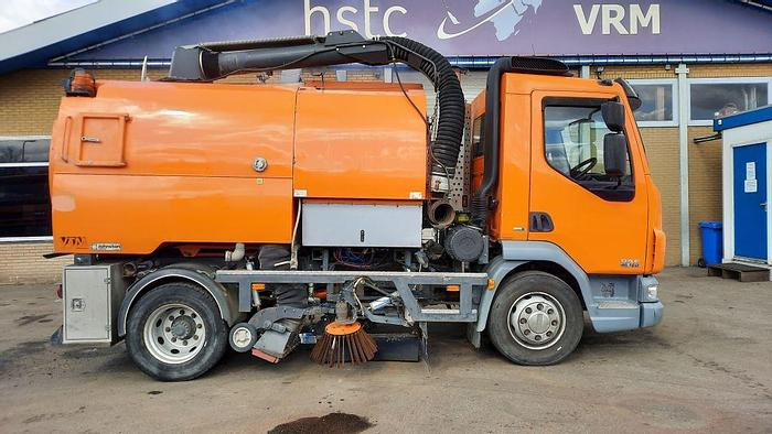 DAF FA LF45G12+ Johnston VF501 - Veegwagen: afbeelding 1 DAF FA LF45G12+ Johnston VF501 - Veegwagen: afbeelding 1