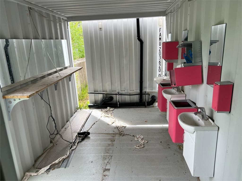 5 stk 20 fods indrettet til WC - baderum - Gesloten laadbak: afbeelding 4 5 stk 20 fods indrettet til WC - baderum - Gesloten laadbak: afbeelding 4