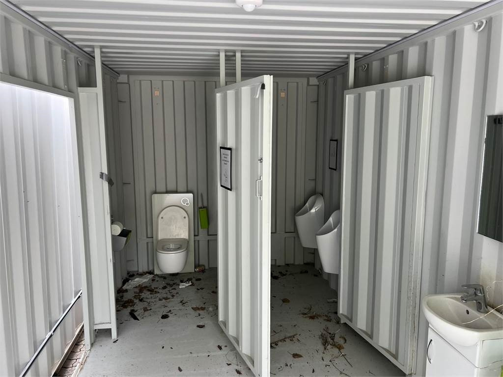 5 stk 20 fods indrettet til WC - baderum - Gesloten laadbak: afbeelding 2 5 stk 20 fods indrettet til WC - baderum - Gesloten laadbak: afbeelding 2