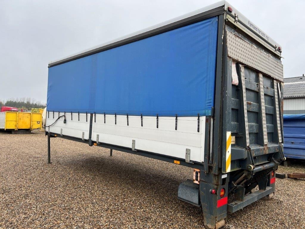 6500mm fragtlad med 2500 kg lift - Gesloten laadbak: afbeelding 1 6500mm fragtlad med 2500 kg lift - Gesloten laadbak: afbeelding 1