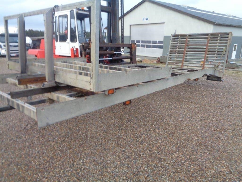9,5 - 7,5 mtr knæklad med dobbelt rampe - Open laadbak: afbeelding 2 9,5 - 7,5 mtr knæklad med dobbelt rampe - Open laadbak: afbeelding 2