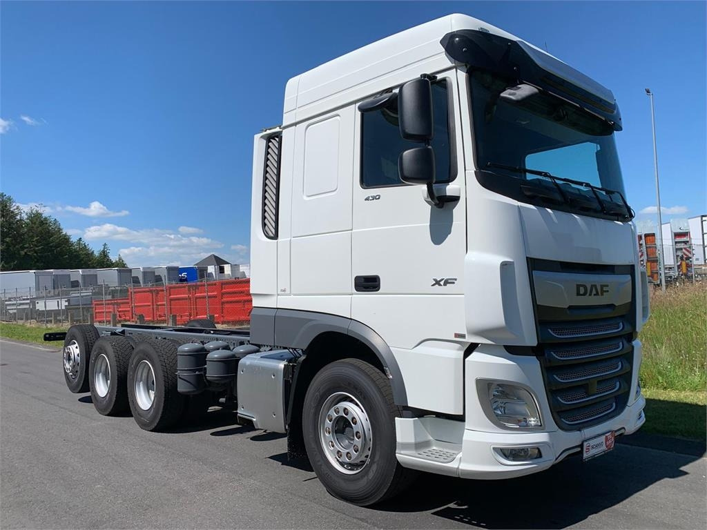 DAF XF 430 FAW 8x4*4 Tridem  - Chassis vrachtwagen: afbeelding 2 DAF XF 430 FAW 8x4*4 Tridem  - Chassis vrachtwagen: afbeelding 2