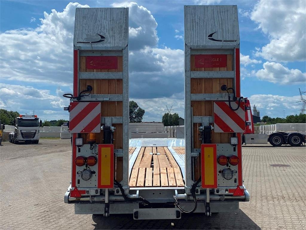 Hangler 3-aks, Hydraulisk ramper, Galvaniseret. - Dieplader aanhangwagen: afbeelding 4 Hangler 3-aks, Hydraulisk ramper, Galvaniseret. - Dieplader aanhangwagen: afbeelding 4