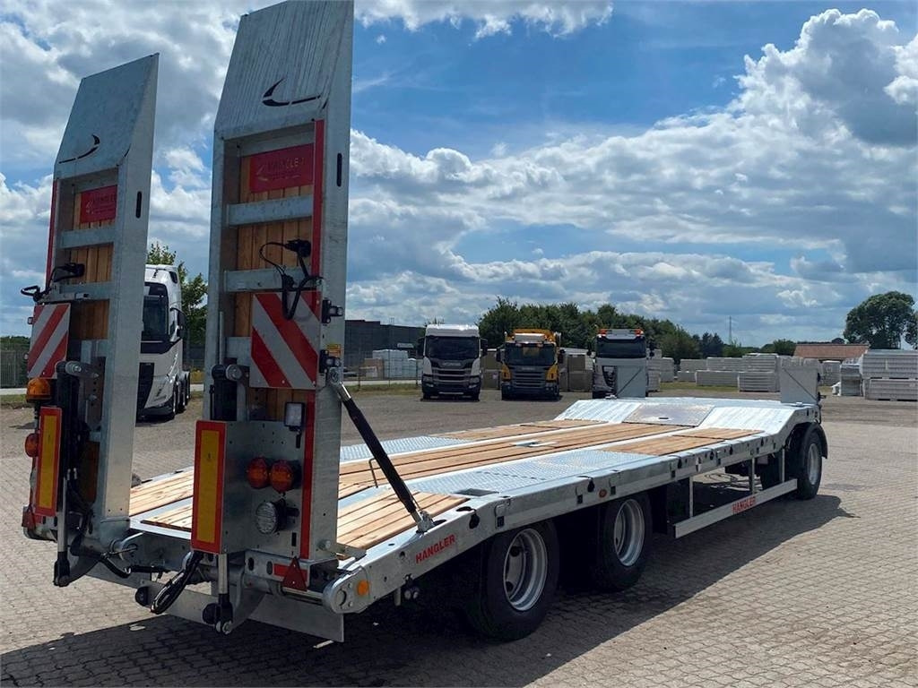 Hangler DTS 300 3 akslet med ramper - Dieplader aanhangwagen: afbeelding 1 Hangler DTS 300 3 akslet med ramper - Dieplader aanhangwagen: afbeelding 1