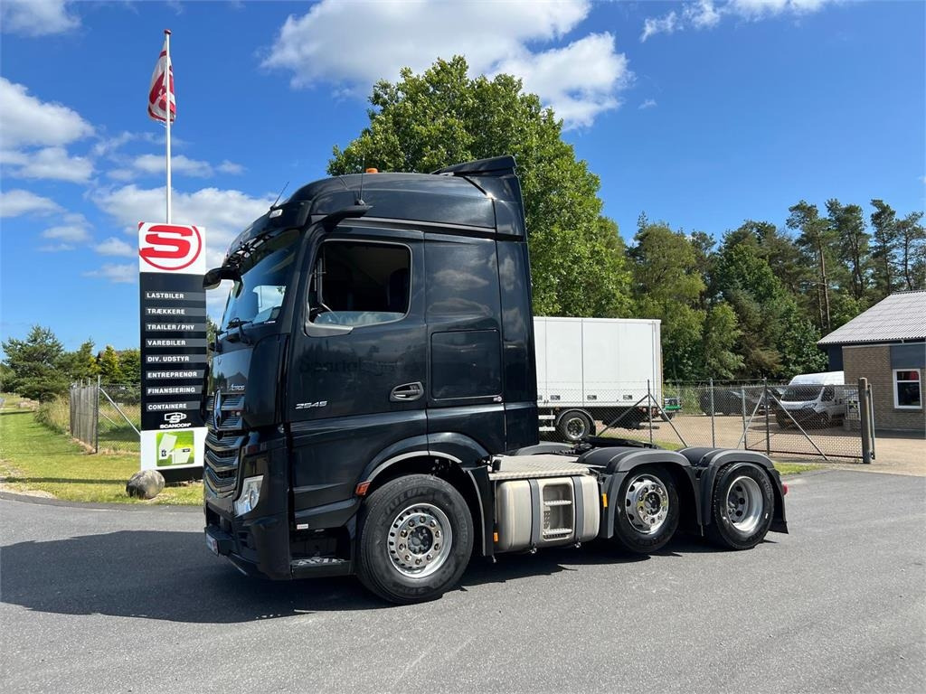 Mercedes-Benz Actros 2545 LS - Trekker: afbeelding 1 Mercedes-Benz Actros 2545 LS - Trekker: afbeelding 1