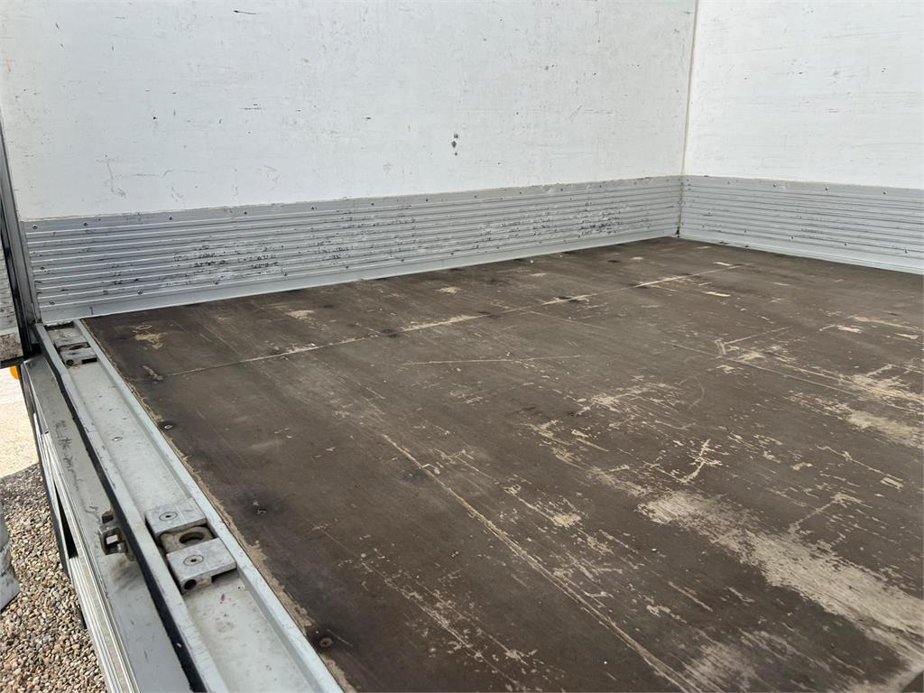 Volvo FE320 18 ton - Koelwagen vrachtwagen: afbeelding 5 Volvo FE320 18 ton - Koelwagen vrachtwagen: afbeelding 5