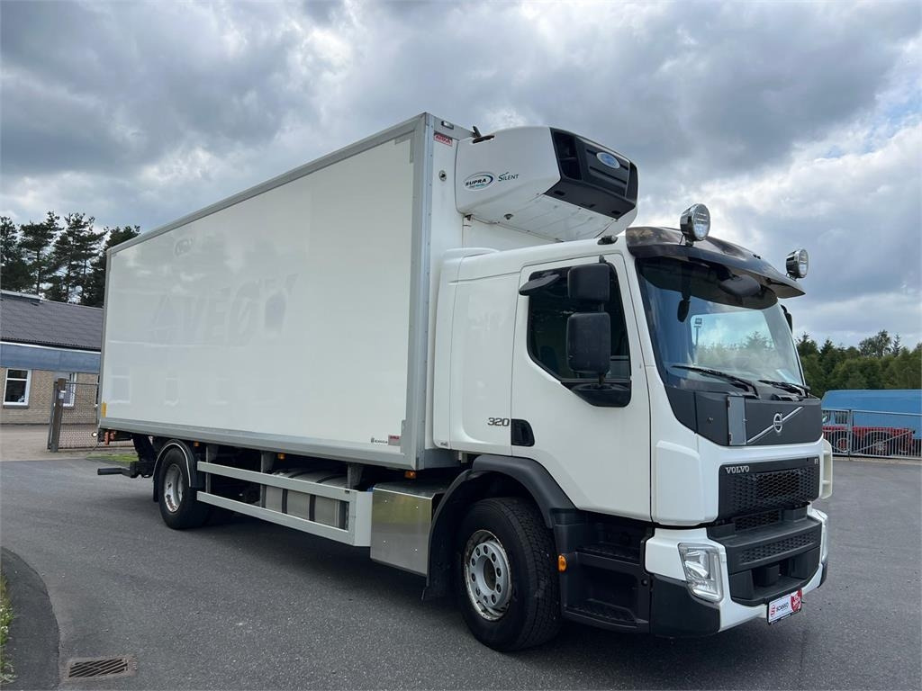 Volvo FE320 18 ton - Koelwagen vrachtwagen: afbeelding 2 Volvo FE320 18 ton - Koelwagen vrachtwagen: afbeelding 2