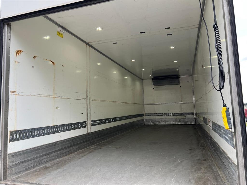 Volvo FL 250 16 ton  - Koelwagen vrachtwagen: afbeelding 5 Volvo FL 250 16 ton  - Koelwagen vrachtwagen: afbeelding 5