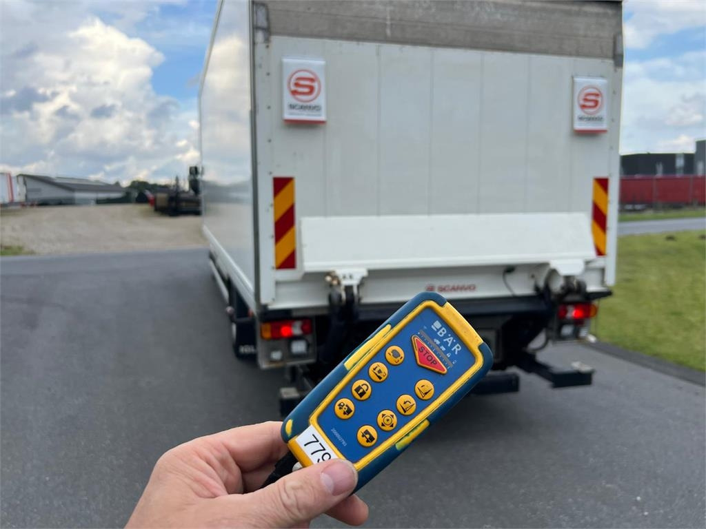 Volvo FL 250 16 ton  - Koelwagen vrachtwagen: afbeelding 4 Volvo FL 250 16 ton  - Koelwagen vrachtwagen: afbeelding 4