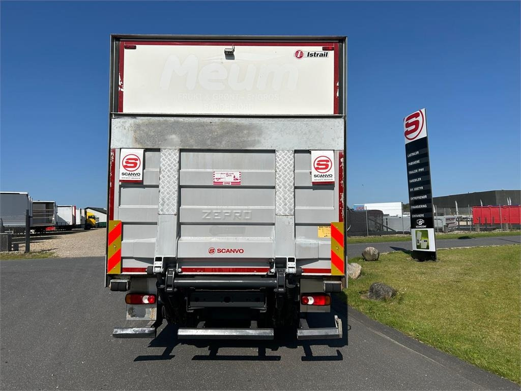 Volvo FL 280 (12 ton) Dobbelt compartment  - Koelwagen vrachtwagen: afbeelding 4 Volvo FL 280 (12 ton) Dobbelt compartment  - Koelwagen vrachtwagen: afbeelding 4