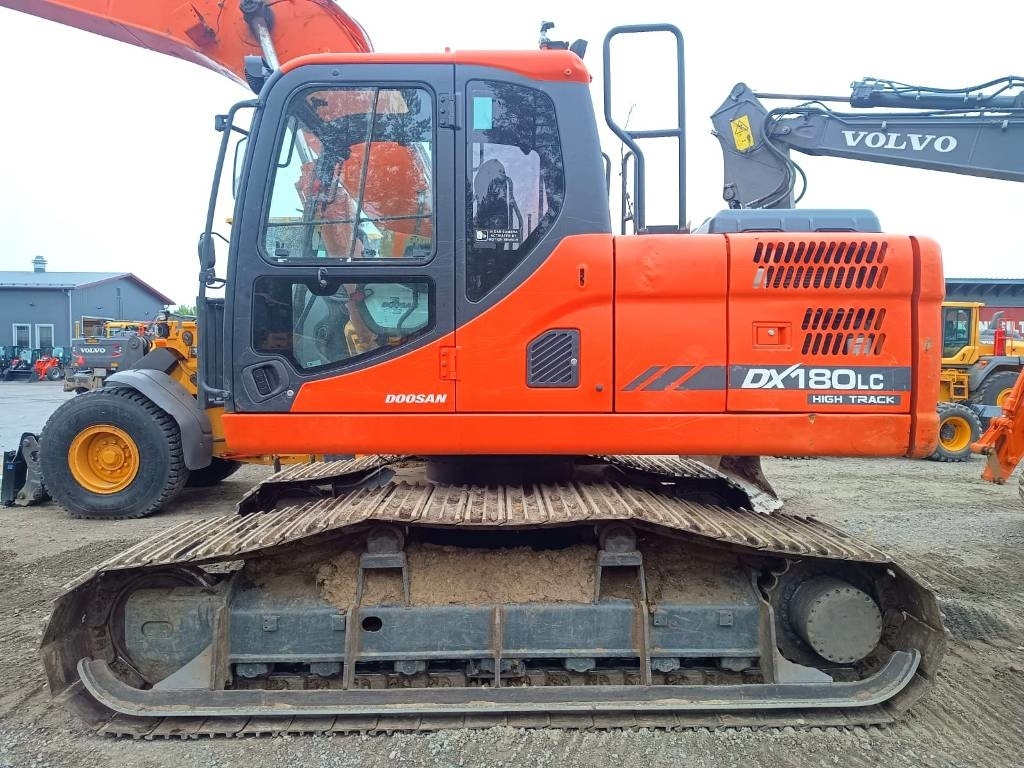 Doosan DX180LCH-3 HIGH TRACK, KALLISTAJALLA - Rupsgraafmachine: afbeelding 2 Doosan DX180LCH-3 HIGH TRACK, KALLISTAJALLA - Rupsgraafmachine: afbeelding 2