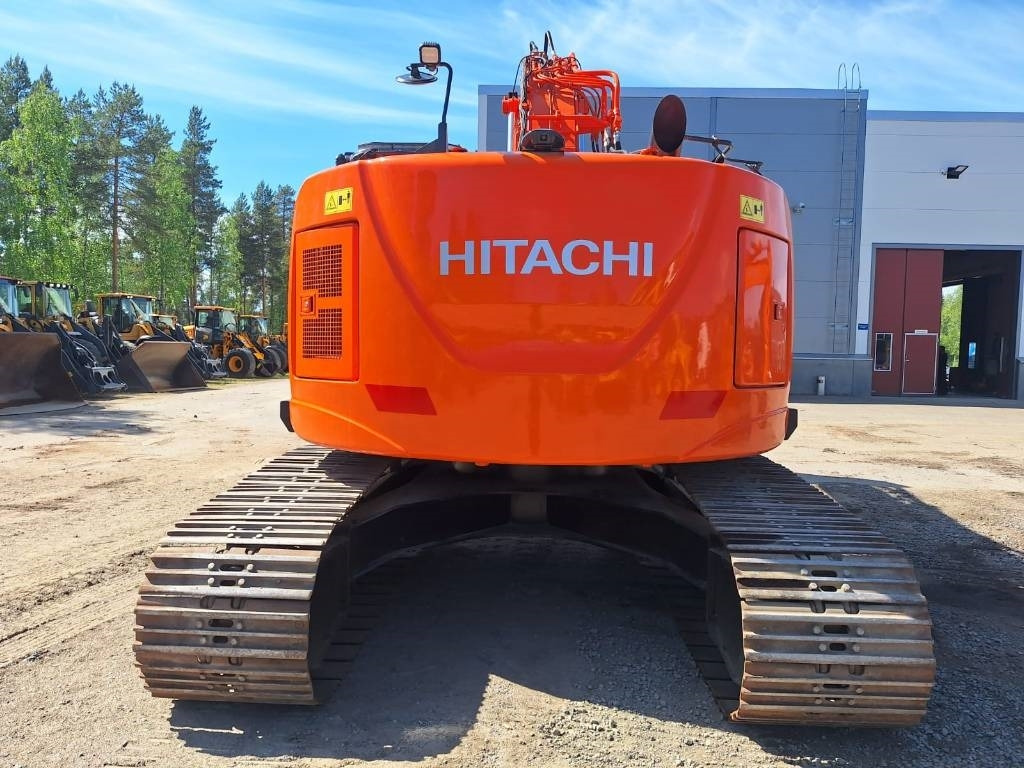 Hitachi ZX225USLC-5 PYÖRITTÄJÄ+PIHDIT YM. - Rupsgraafmachine: afbeelding 3 Hitachi ZX225USLC-5 PYÖRITTÄJÄ+PIHDIT YM. - Rupsgraafmachine: afbeelding 3