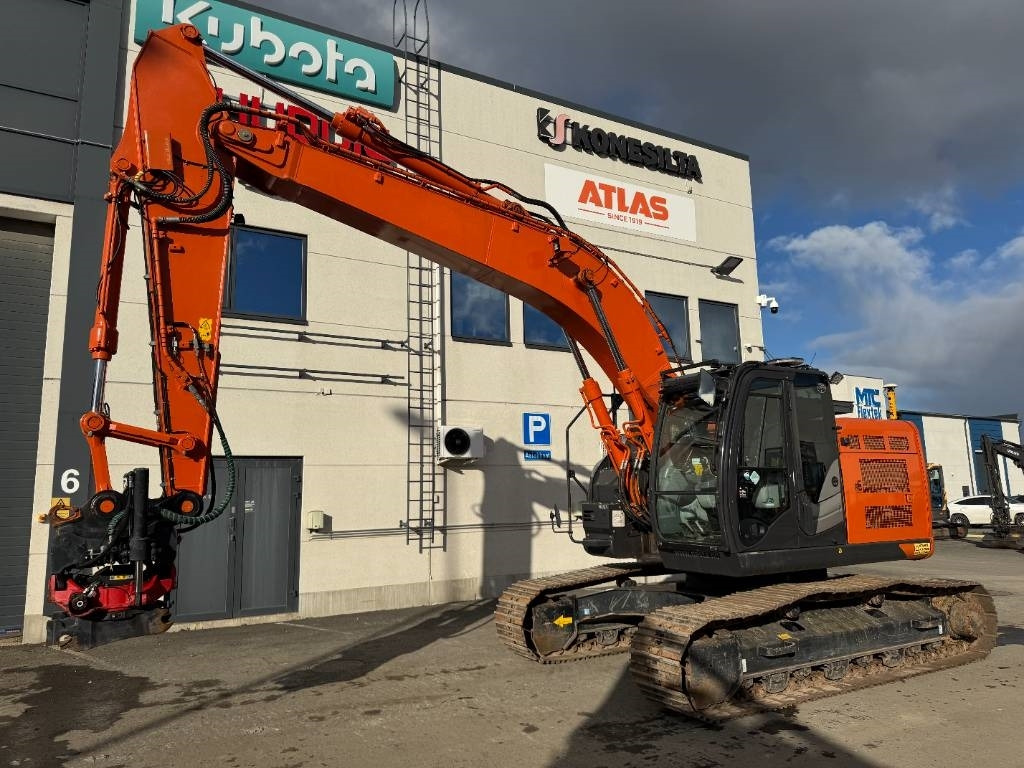 Hitachi ZX225USRLC-6 PYÖRITTÄJÄ, 3D-LAITTEET - Rupsgraafmachine: afbeelding 4 Hitachi ZX225USRLC-6 PYÖRITTÄJÄ, 3D-LAITTEET - Rupsgraafmachine: afbeelding 4