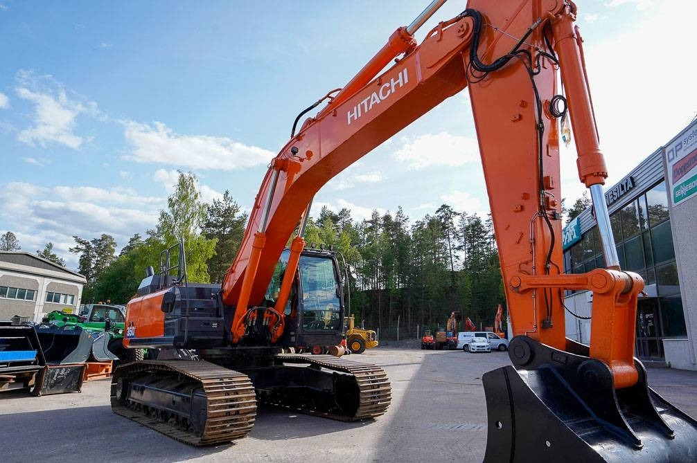 Hitachi ZX350LC-6 UUSI ALAKERTA - Rupsgraafmachine: afbeelding 4 Hitachi ZX350LC-6 UUSI ALAKERTA - Rupsgraafmachine: afbeelding 4