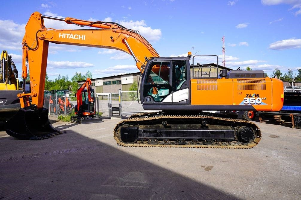 Hitachi ZX350LC-6 UUSI ALAKERTA - Rupsgraafmachine: afbeelding 1 Hitachi ZX350LC-6 UUSI ALAKERTA - Rupsgraafmachine: afbeelding 1