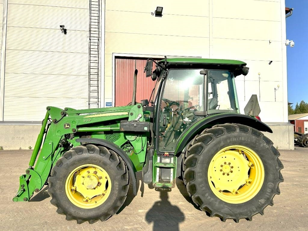 John Deere MYYTY!!SOLD!! 5100M ETUKUORMAAJALLA - Tractor: afbeelding 2 John Deere MYYTY!!SOLD!! 5100M ETUKUORMAAJALLA - Tractor: afbeelding 2