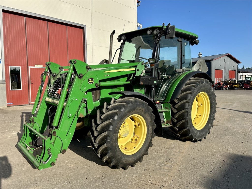 John Deere MYYTY!!SOLD!! 5100M ETUKUORMAAJALLA - Tractor: afbeelding 1 John Deere MYYTY!!SOLD!! 5100M ETUKUORMAAJALLA - Tractor: afbeelding 1
