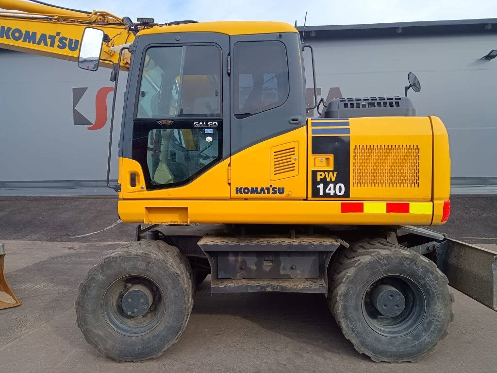 Komatsu PW140-7 PYÖRITTÄJÄLLÄ - Mobiele graafmachine: afbeelding 2 Komatsu PW140-7 PYÖRITTÄJÄLLÄ - Mobiele graafmachine: afbeelding 2