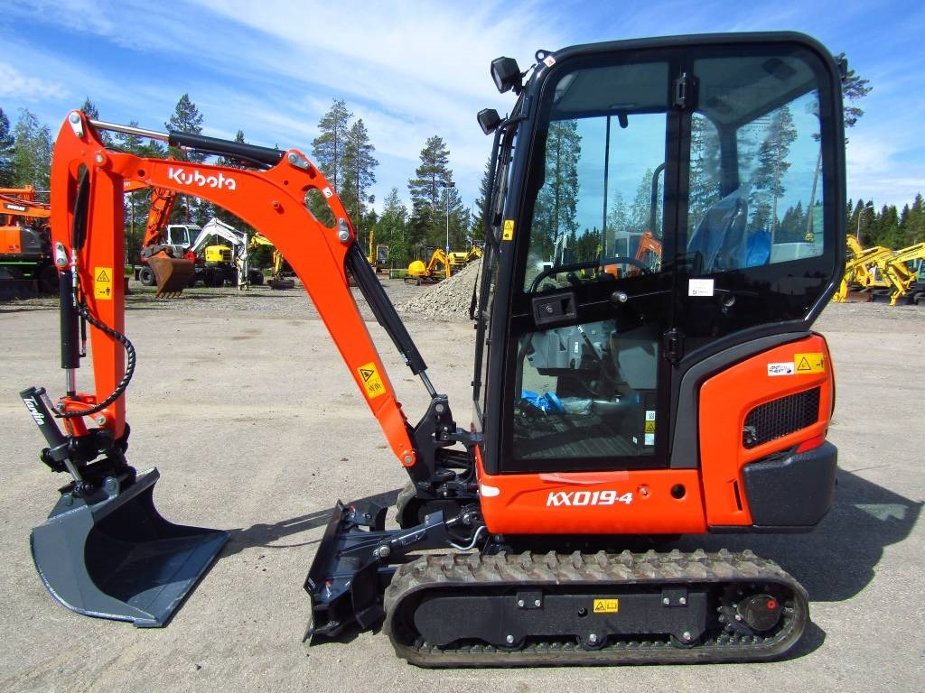 Kubota KX019-4 ERIKOISTARJOUS RAJOITETTU ERÄ - Minigraafmachine: afbeelding 1 Kubota KX019-4 ERIKOISTARJOUS RAJOITETTU ERÄ - Minigraafmachine: afbeelding 1