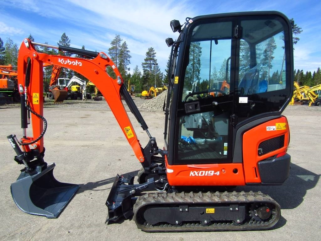Kubota KX019-4 KALLISTAJALLA UUSI!! - Minigraafmachine: afbeelding 1 Kubota KX019-4 KALLISTAJALLA UUSI!! - Minigraafmachine: afbeelding 1