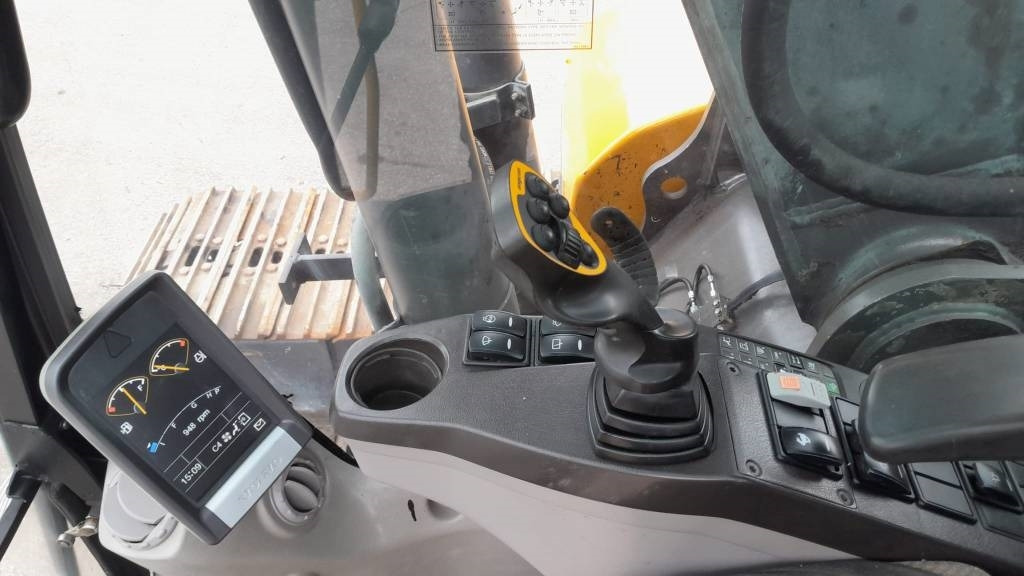 Rupsgraafmachine Volvo EC180DL PYÖRITTÄJÄLLÄ: afbeelding 17