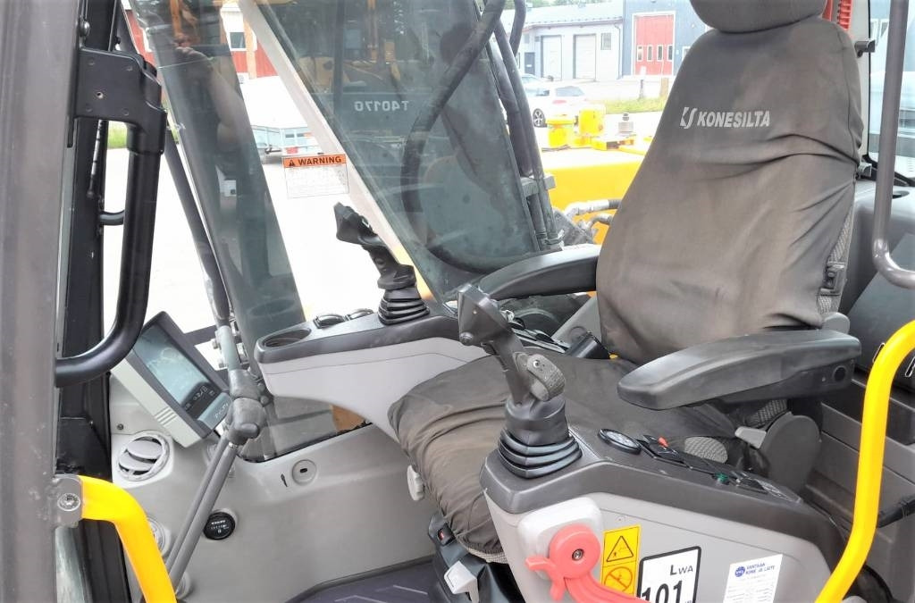 Rupsgraafmachine Volvo EC180DL PYÖRITTÄJÄLLÄ: afbeelding 16