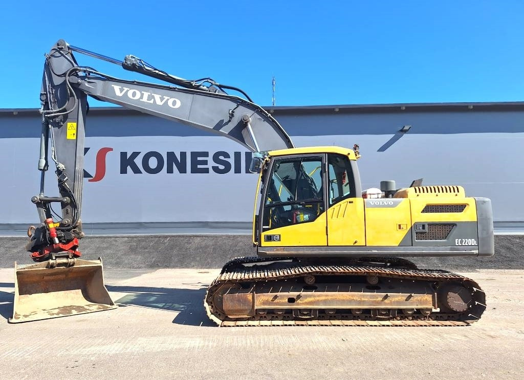Volvo EC220DL PYÖRITTÄJÄLLÄ - Rupsgraafmachine: afbeelding 1 Volvo EC220DL PYÖRITTÄJÄLLÄ - Rupsgraafmachine: afbeelding 1