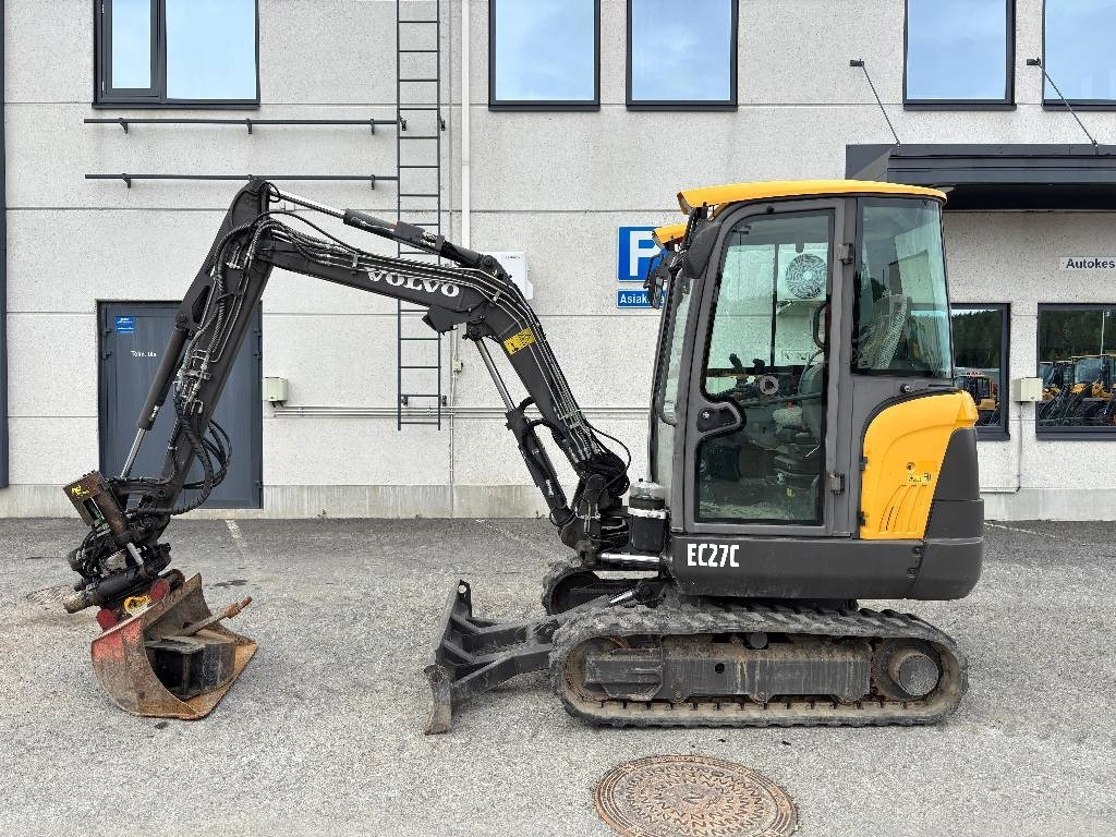 Volvo EC27C PYÖRITTÄJÄLLÄ - Minigraafmachine: afbeelding 1 Volvo EC27C PYÖRITTÄJÄLLÄ - Minigraafmachine: afbeelding 1